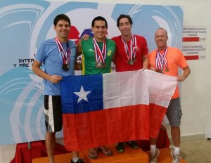 Natación Master chilena en torneo internacional en Paraguay